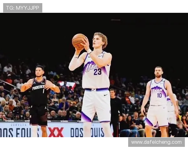 布克火力全开率队爆发 太阳主场大胜爵士成功止住四连败颓势